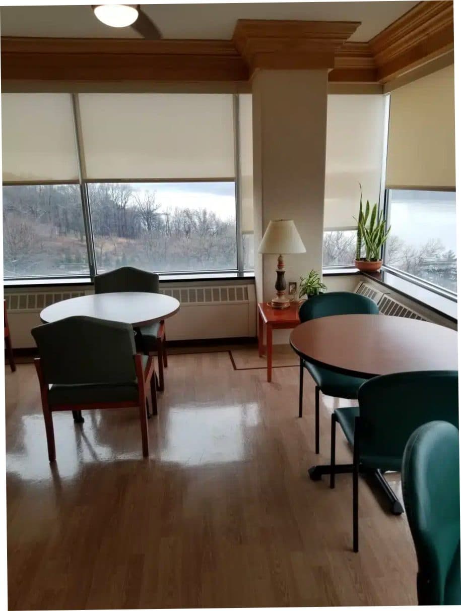 Saint Johns Riverside Hospital gallery thumbnail 8