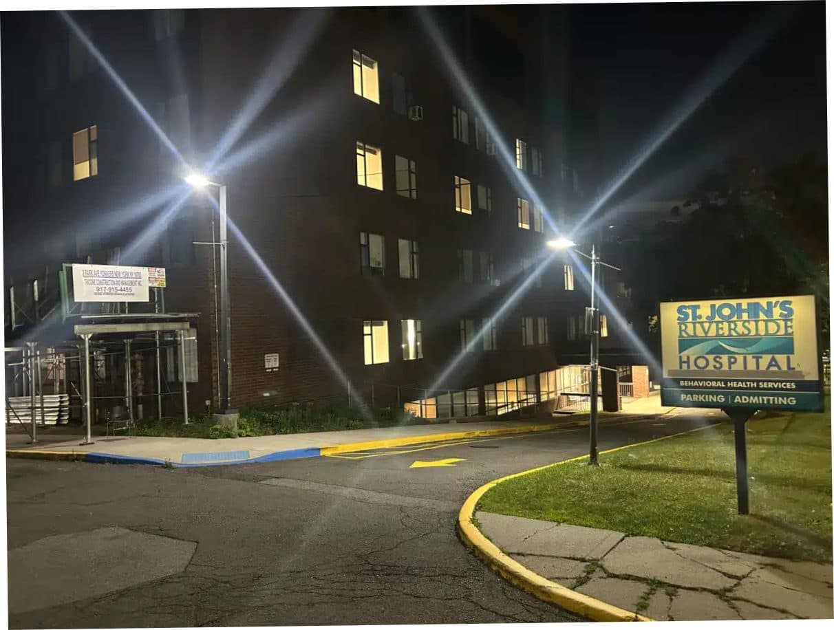 Saint Johns Riverside Hospital treatment center exterior